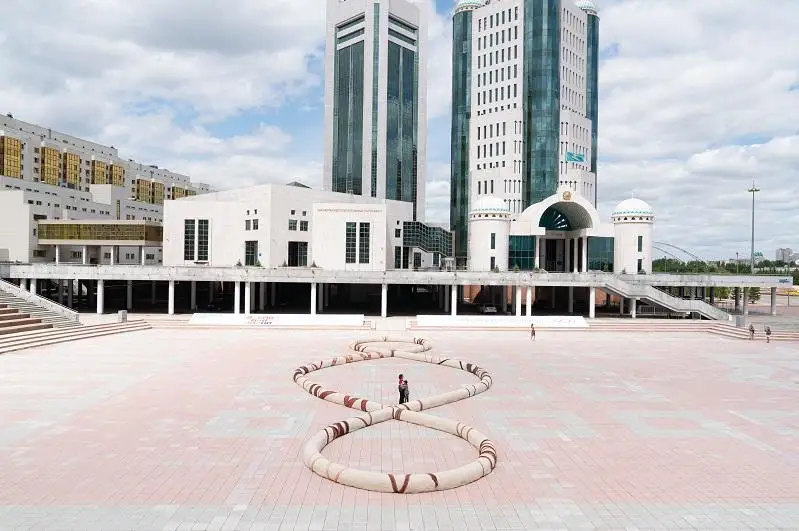 Elordalyqtar Mıkelandjelo Pıstolettonyń óner ınstallıatsııasyn tamashalaı alady