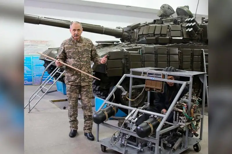 Qaraǵandy ýnıversıtetiniń áskerı kafedrasynda tank trenajeri iske qosyldy