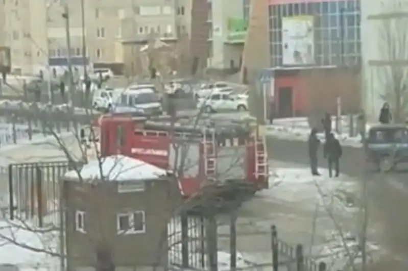 Aqtóbede bir mektepke eki márte «bomba qoıǵan» adam tabylmaı jatyr