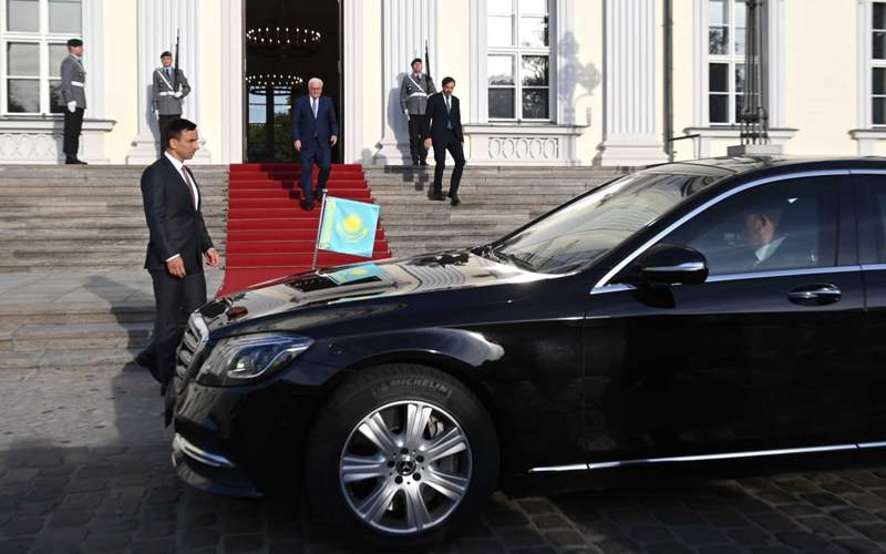 Касым-Жомарт Токаев прибыл в резиденцию Президента Германии Касым-Жомарт Токаев прибыл в резиденцию Президента Германии
