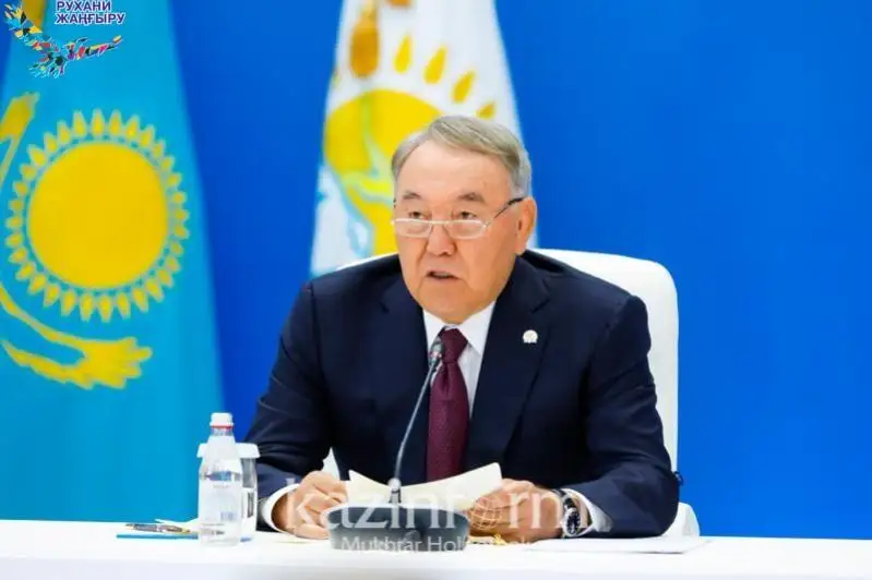 Nursultan Nazarbaev: Zııaly qaýymdy rýhanı máselelerdi sheshýge jumyldyrý kerek