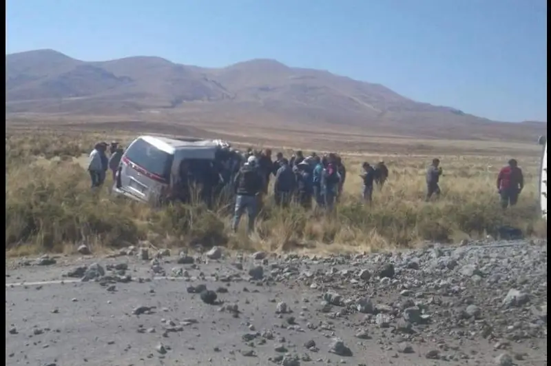 Боливияда автобус пен жүк көлігі соқтығысып, 11 адам қаза тапты