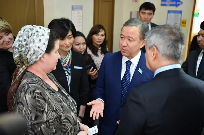 Nurlan Nyǵmatýlın ShQO Eńbekpen qamtý ortalyǵynda kópbalaly analarmen kezdesti