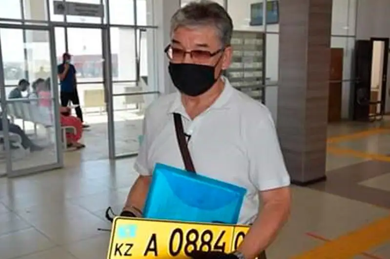 Atyraýda Armenııadan ákelingen 1000-shy avtokólik tirkeldi