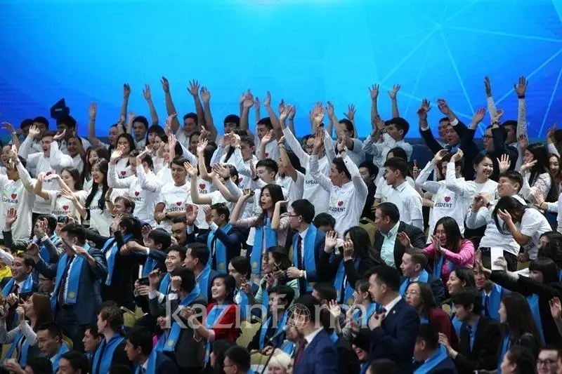 Prezıdent: Bılik tizginin qabyldaıtyn jas mamandar rezervin daıyndap jatyrmyz