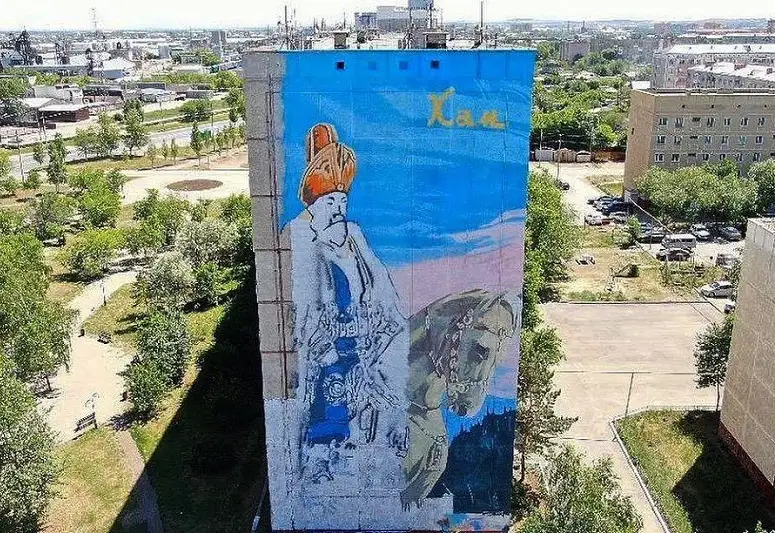 Көкшетауда үйлердің қабырғаларына тарихи тұлғалардың суреттері салынуда