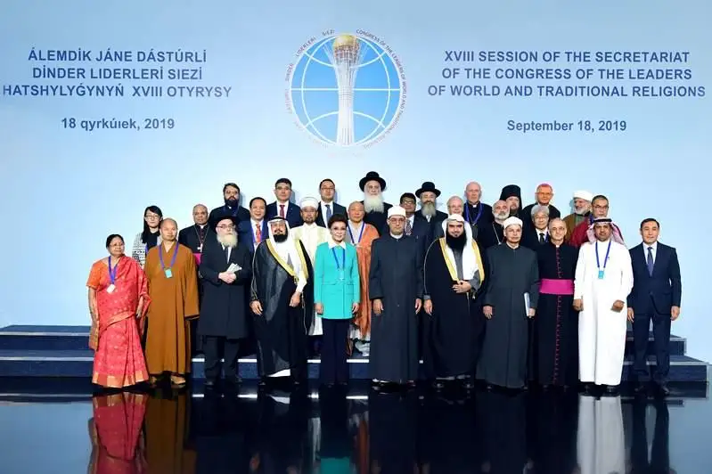 Darıǵa Nazarbaeva dinı kóshbasshylardyń ókilderimen kezdesti