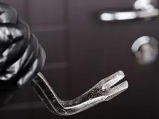 Qyzylordada birneshe páterdi tonaǵan kúdiktiler qolǵa tústi