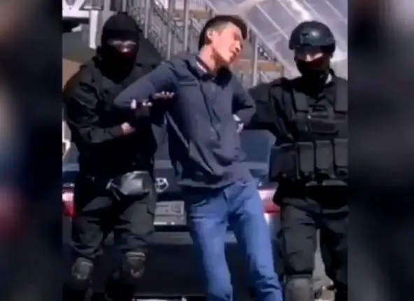 Almatyda arnaıy jasaq sarbazdary jas jigitti nege ustady - Polıtsııa túsindirdi