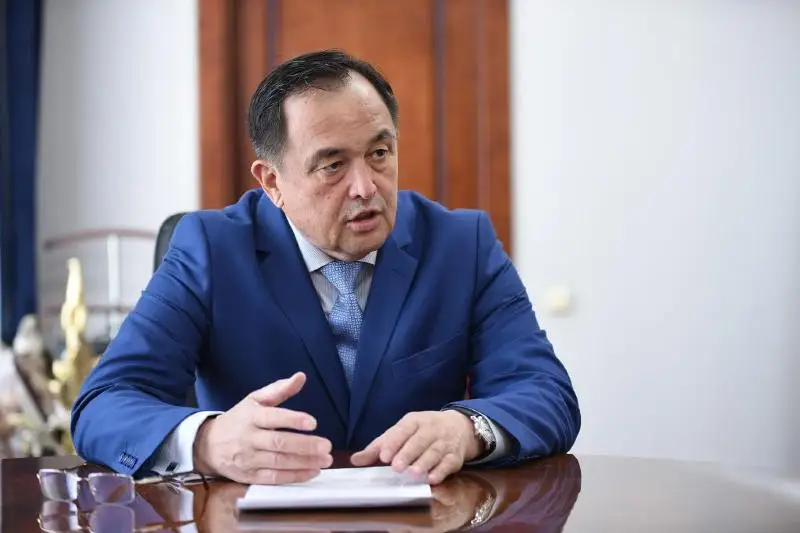 Senator Elbasy maqalasy týraly: Úndeýde mańyzdy qundylyqtar aıtyldy