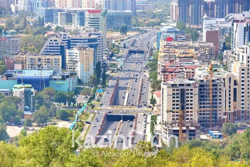 Almatyda elıtalyq úılerdiń ıeleri salyqtan jaltaryp júr