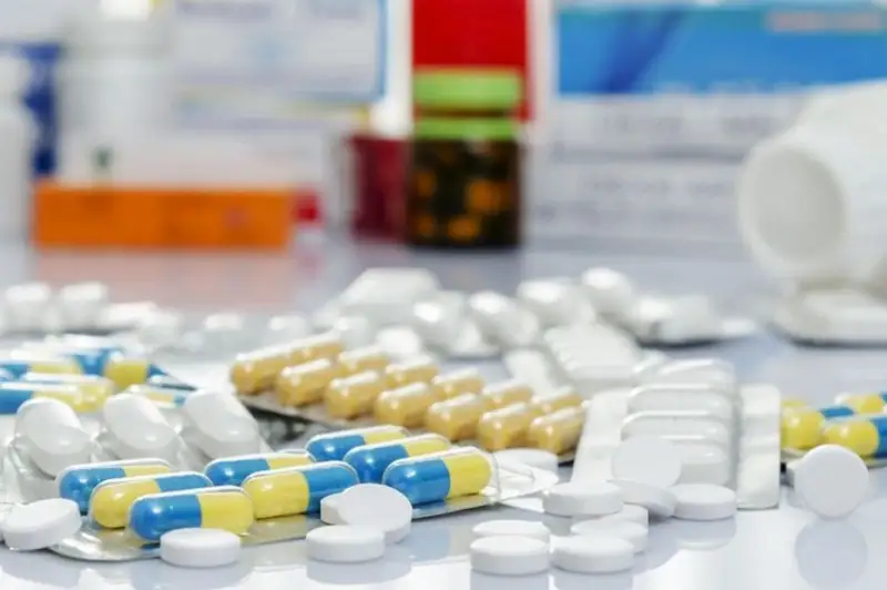 Elorda polıtseıleri reıd kezinde tárkilegen dári-dármek quny 17 mln teńgege jýyqtaıdy