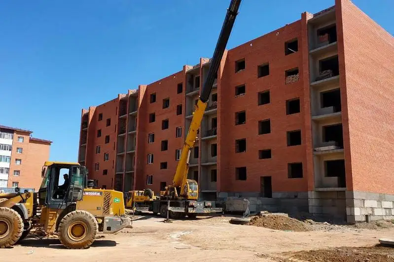 Balqashta «Nurly jer» baǵdarlamasy boıynsha eki úıdiń qurylysy aıaqtalýǵa jaqyn