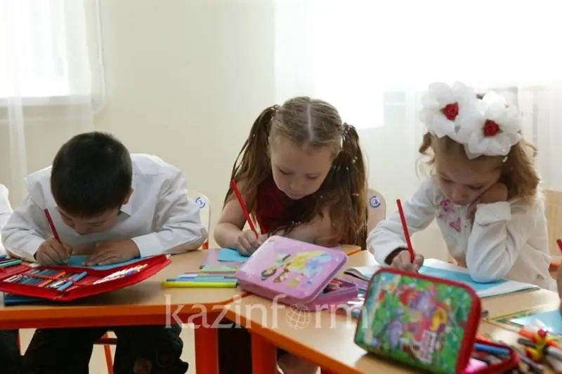 Mektepke deıingi uıymdarda balalardy kezekshi toptarǵa qabyldaý uıymdastyrylady