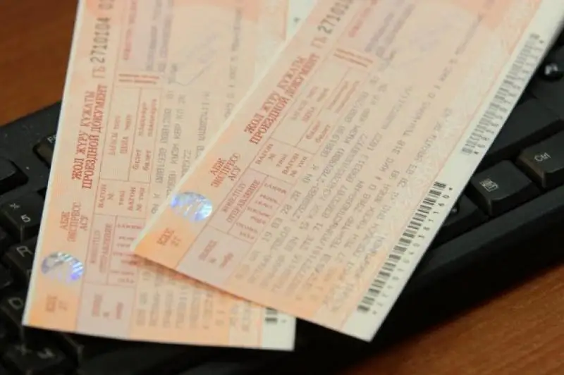 Қазақстандықтар пойыз билеттерін жаппай өткізіп жатыр