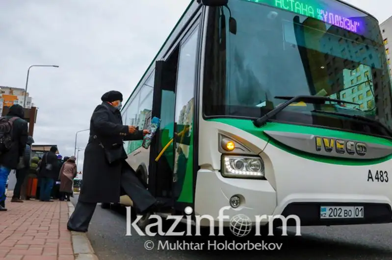 Astanada jeksenbi kúni qoǵamdyq kólik júrmeıdi