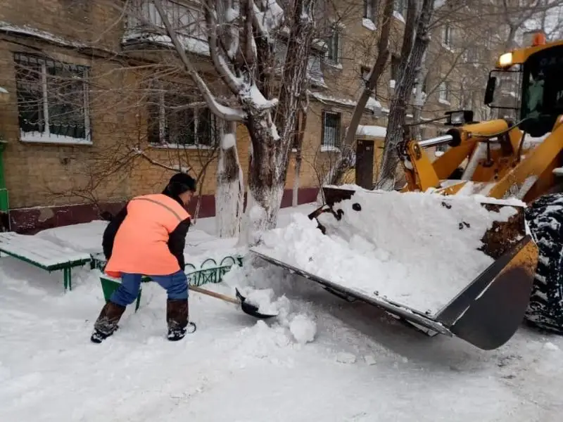Óskemen kóshelerin qardan tazartý boıynsha jedel shtab quryldy