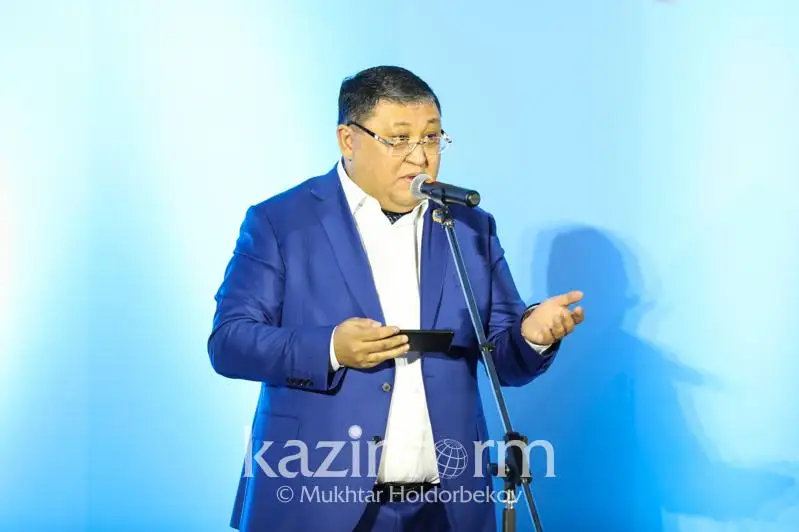 Ákimderdi saılaý halyqqa tegeýrindik mandatyn beredi - Ǵalym Baıtuq