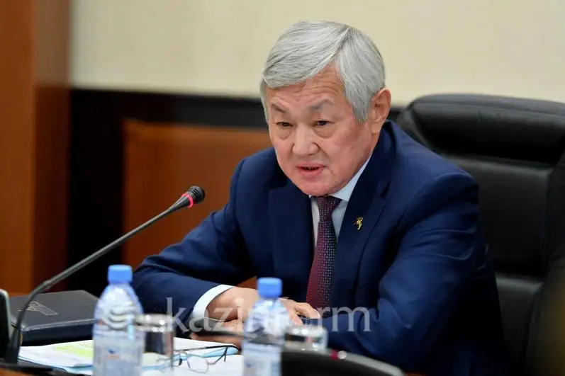 Berdibek Saparbaev Qytaıdaǵy stýdentterdi elge jetkizý tártibi qalaı bolatynyn túsindirdi