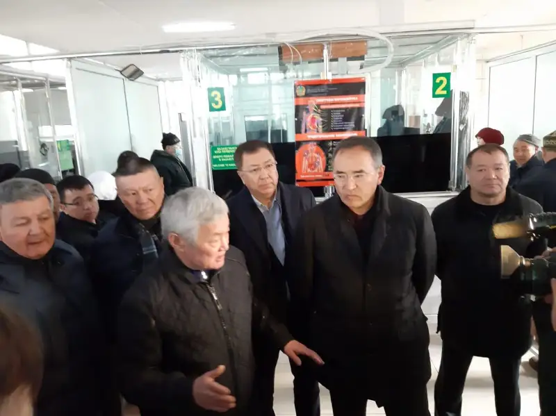 Janseıit Túımebaev Qordaı aýdanyndaǵy etno-mádenı birlestik basshylarymen kezdesýler ótkizdi