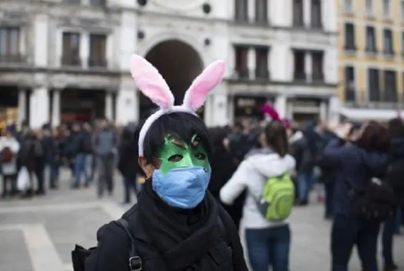 Venetsııada koronavırýsqa baılanysty dástúrli karnaval toqtatyldy