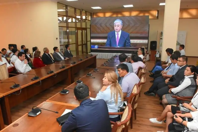 Túrkistandyqtar Memleket basshysynyń Joldaýyn erekshe yqylaspen tyńdady