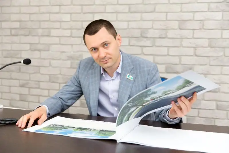 Vıacheslav Banşıkov Almaty zoobaǵynyń basshysy qyzmetinen ketedi