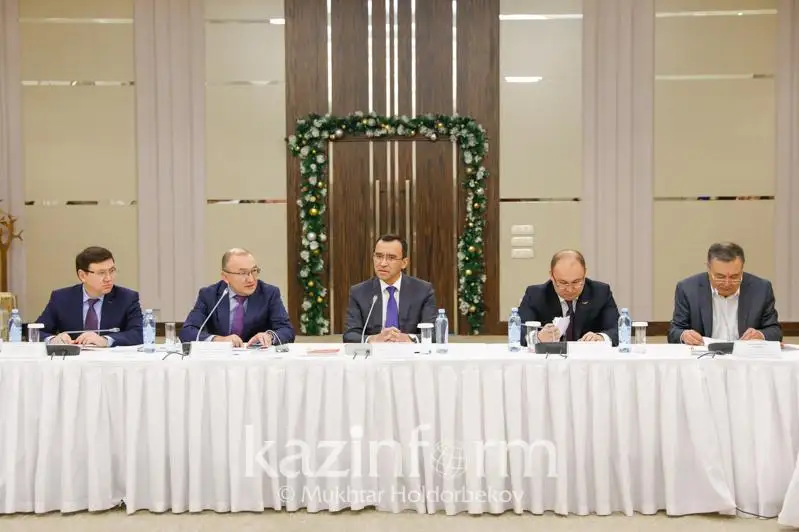 Máýlen Áshimbaev: Azamattyq alıanstyń zań jobalaryn ázirleýge qatysqany mańyzdy
