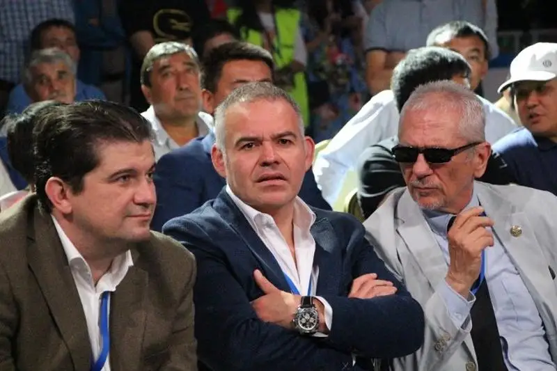 WBC Olımpıada oıyndaryna qatysqany úshin kásipqoı boksshylardy qatań jazalaıdy