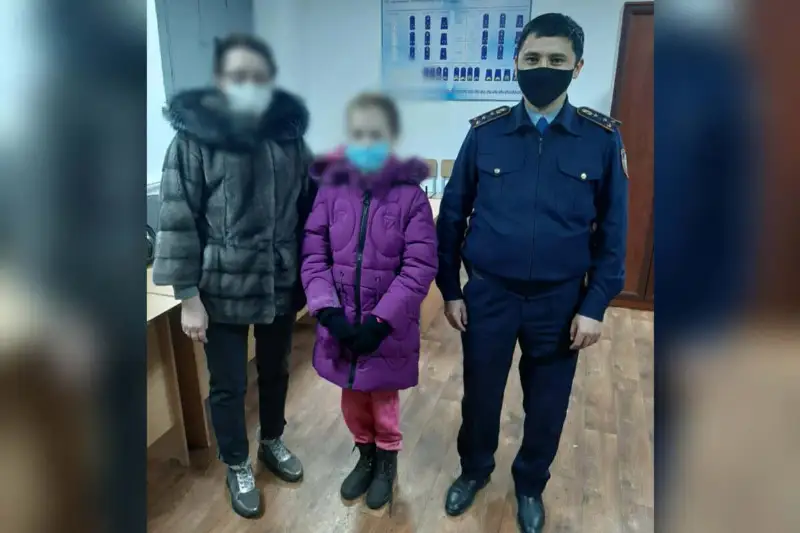 Сбежавшую из дома девочку нашли актюбинские полицейские