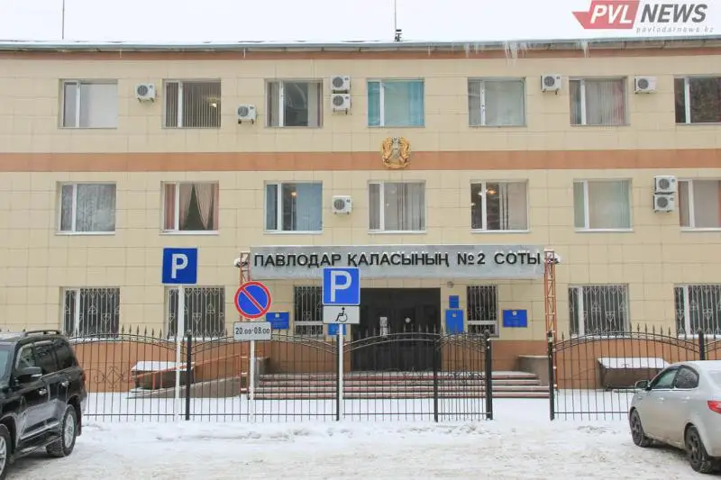 В Павлодаре вынесли приговор матери, оставившей младенца в мороз на остановке