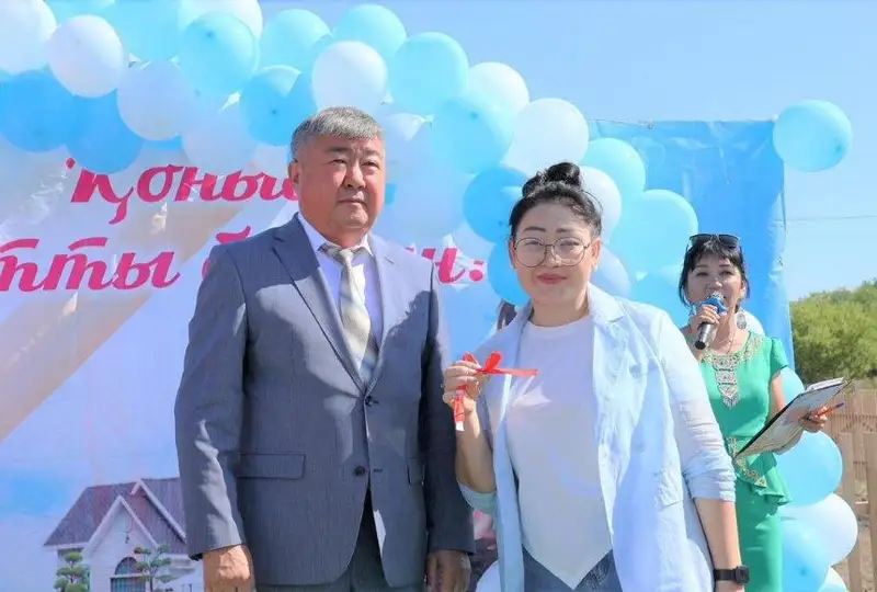 10 семей получили ключи от квартир в Шаре