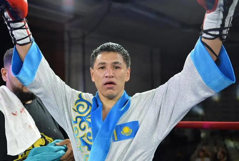 Жанкош Тураров стал чемпионом мира по версии IBO в первом полусреднем весе