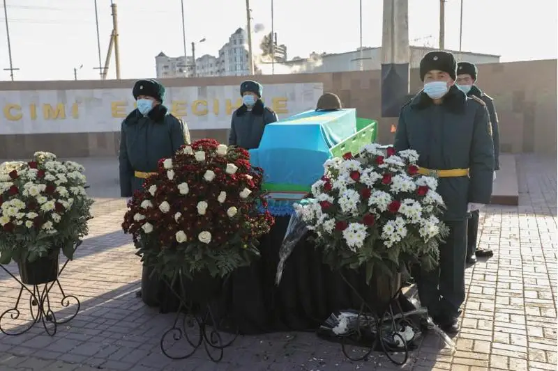 Погибшего 80 лет назад под Смоленском казахстанского солдата перезахоронили в Атырау