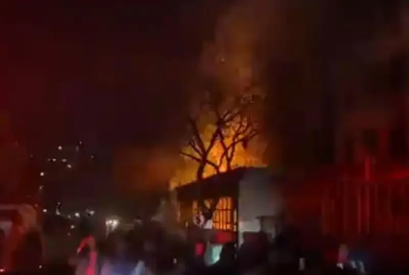 38 человек погибли, 43 получили ранения при пожаре в центре Йоханнесбурга