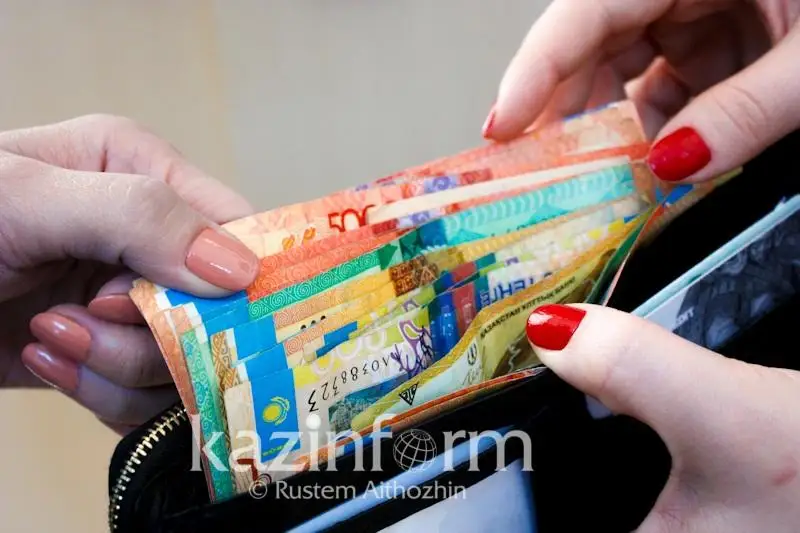 Судья административного суда Сарыагашского района  подозревается в получении взятки