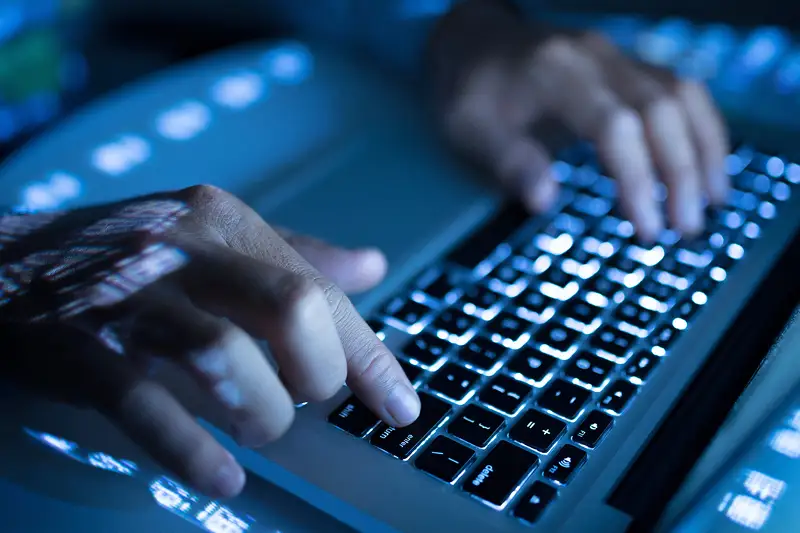 Через фейковые страницы в соцсетях действовали мошенники в СКО