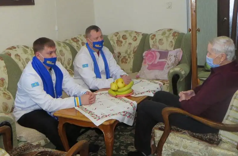 Кандидаты в депутаты от «Nur Otan» встретились с почётным жителем Темиртау