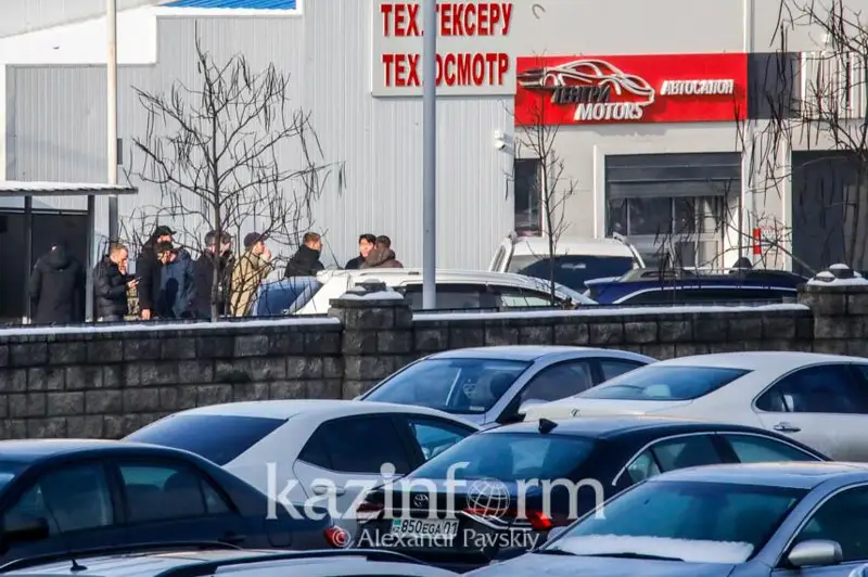 Количество машин на дорогах в будние дни подсчитали в Алматы