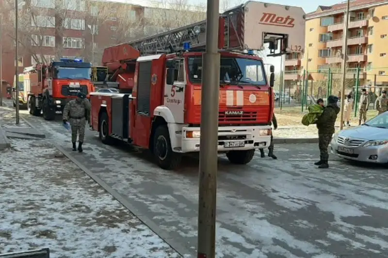 30 человек эвакуировали из-за пожара в Капшагае