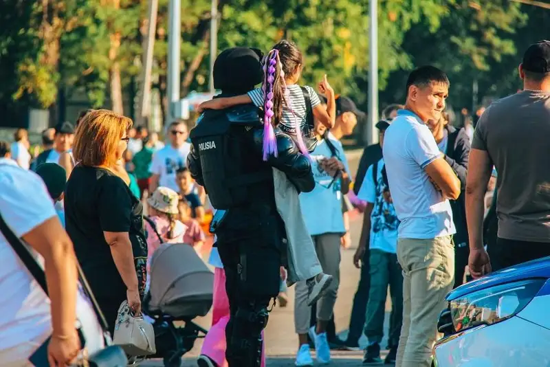 Бронированный тигр, овчарка и следователь: полицейские организовали праздник для павлодарцев