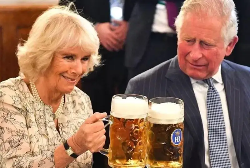 Король Карл посетит Германию с первым государственным визитом