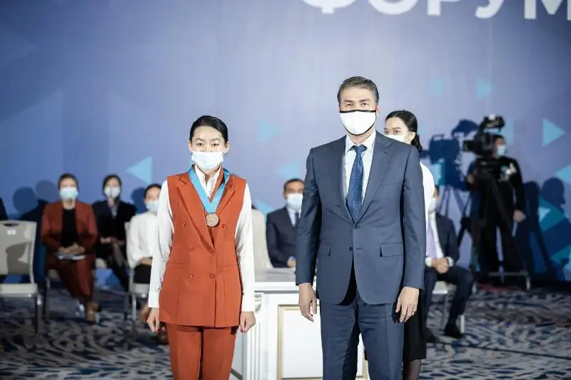 Инициатива «Ел Үміті»: талантливых казахстанцев наградили в преддверии Дня Независимости