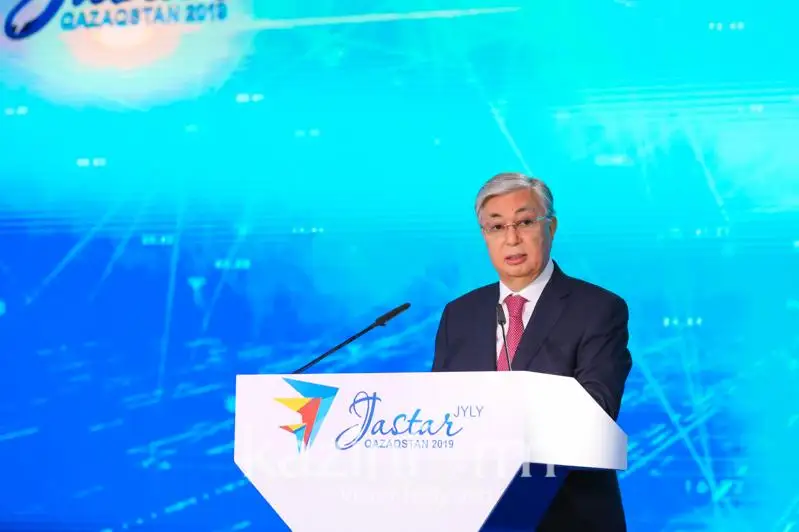 Большинство молодых людей не участвует в общественной жизни страны – Президент