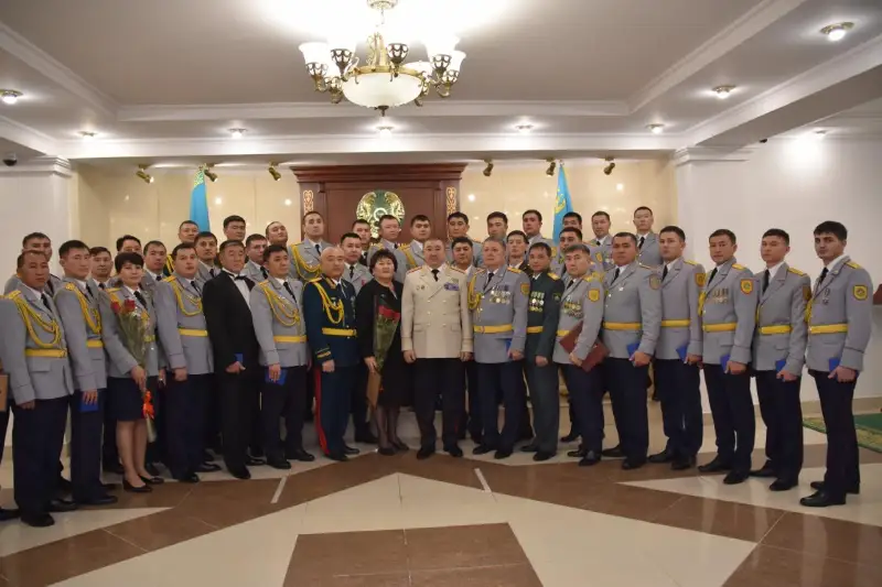 Медалью «Ерлігі үшін» наградили троих полицейских Карагандинской области