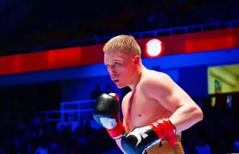 Виктор Коточигов защитил чемпионский титул WBC International в Алматы