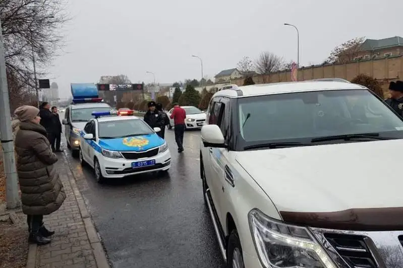 Налоговики Шымкента напомнили о необходимости своевременной уплаты налогов на транспорт