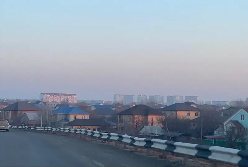 Источник запаха гари пытаются установить в Атырау