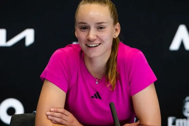 Елена Рыбакина: В полуфинале меня ждет встреча с непростой и опытной соперницей