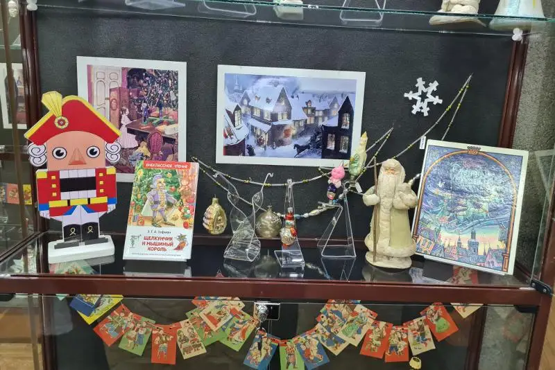 Новогодняя выставка открылась в Cемее